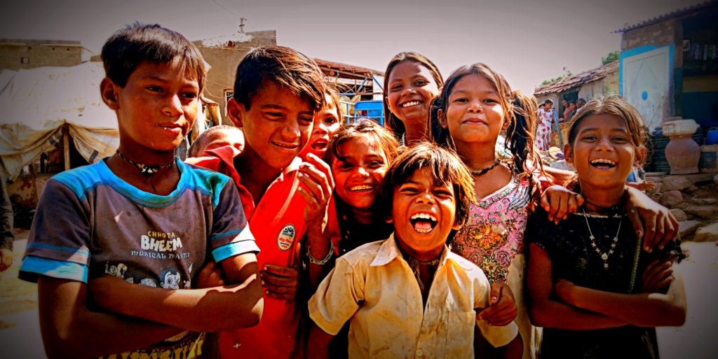 ભુજમાં આરટીઇ અંતર્ગત અર્બન સેતુ દ્વારા સ્લમના ૫૬ બાળકોને ખાનગી શાળામાં પ્રવેશ અપાવાયો