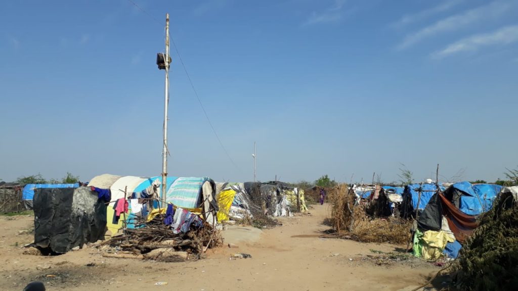 કોરોના મહામારીમાં ભુજના સ્થળાંતરીત પરિવારો માટે સહાયરૂપ બની સંસ્થા